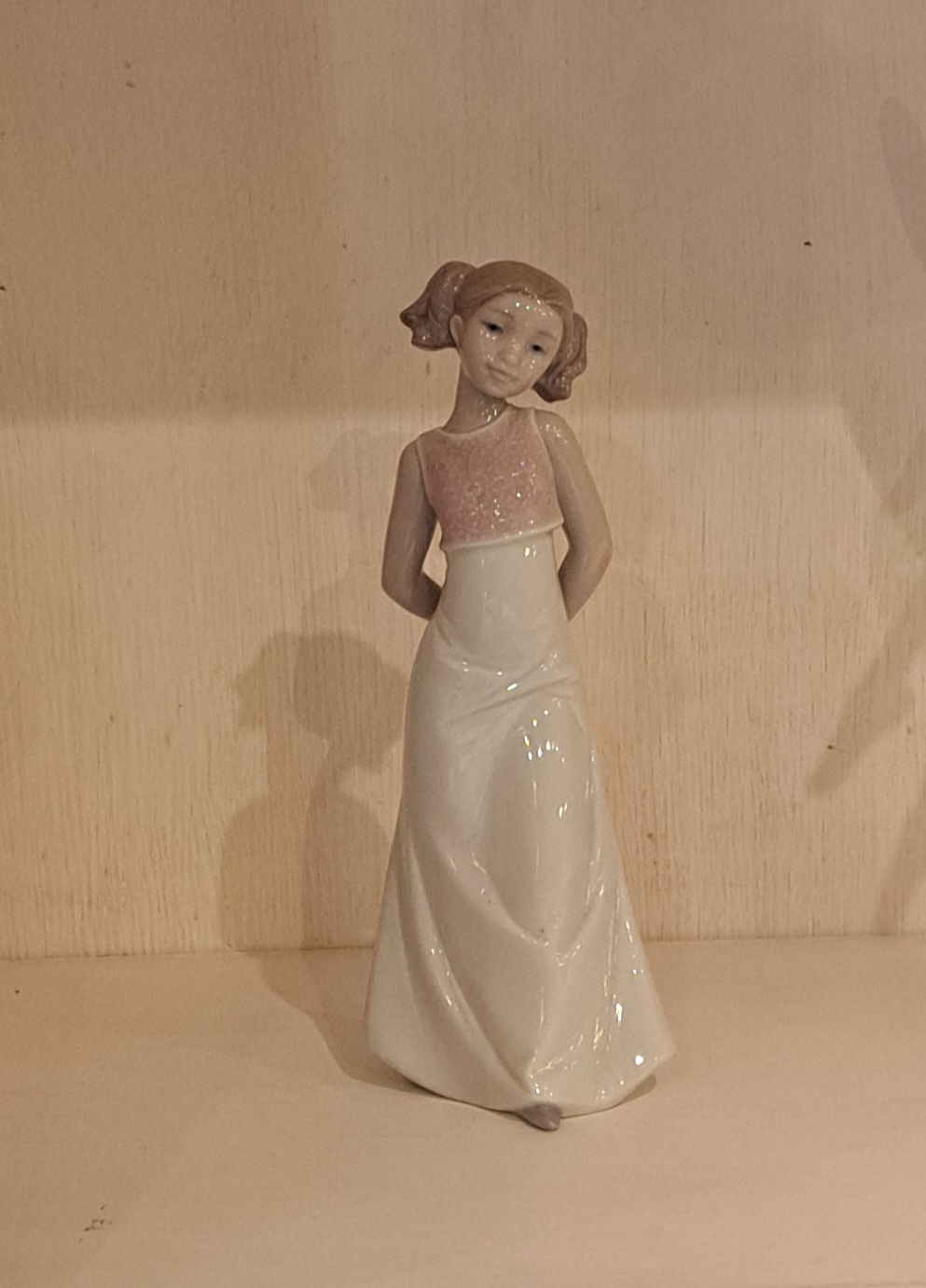 Bambina porcellana Nao
