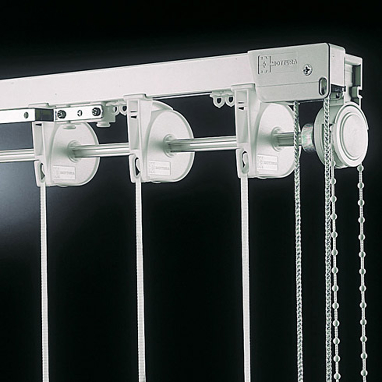 Arco Mottura – Sistema per tende arricciate ad azionamento verticale e orizzontale